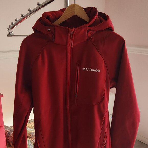Columbia Red Hooded Softshell Jacket | Fleece Lined | Size M | Windproof/Water R - Picture 1 of 4